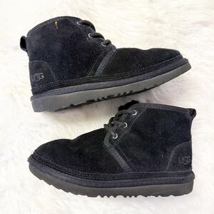 UGG Kids Black Suede Chukka Boots Lace-Up Youth Size 1